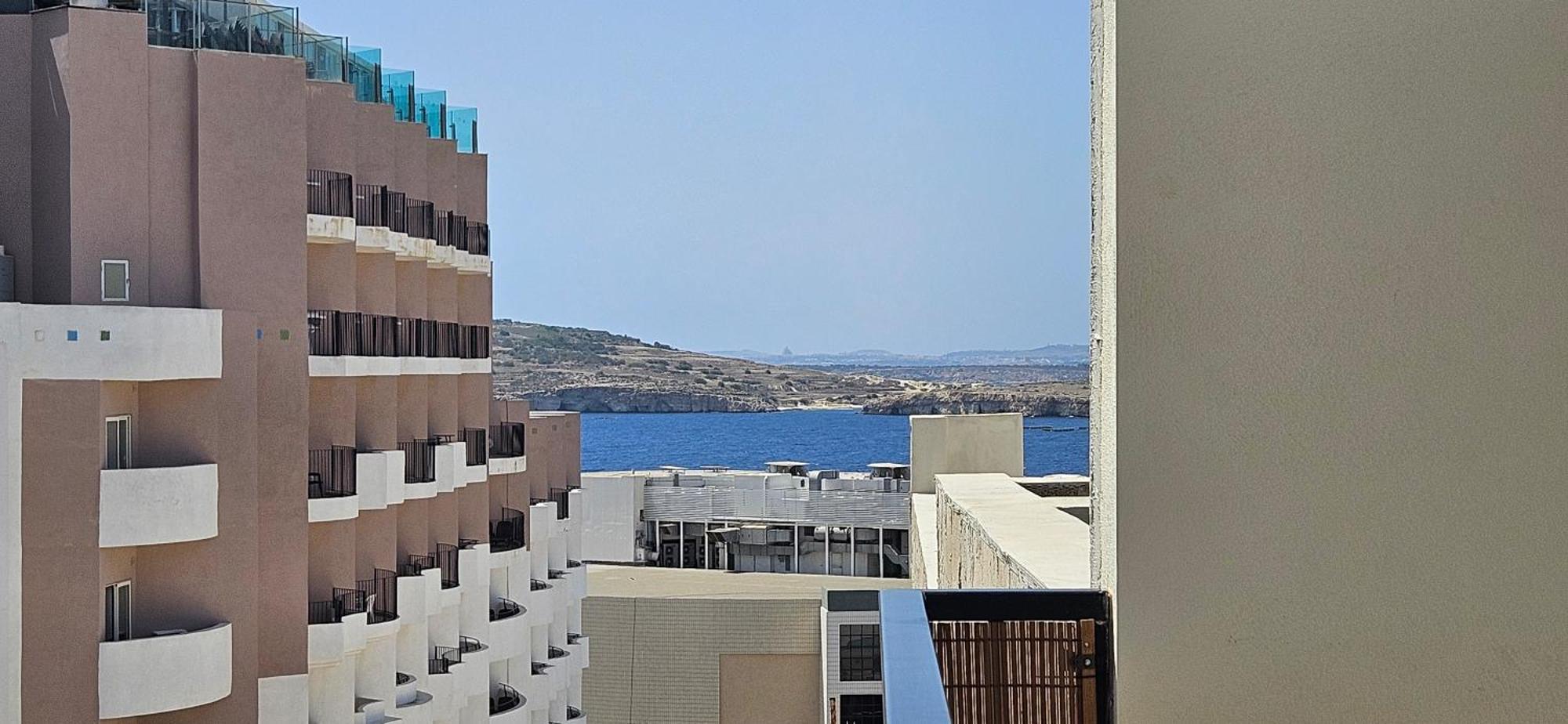 Sea Breeze Penthouse And Terrace Qawra St Paul's Bay